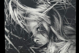 Vrouwengezicht (met riet)