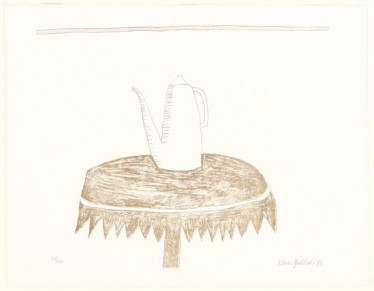 Koffiepot op rond tafeltje