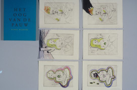 Het oog van de pauw (zes zittende kinderen)