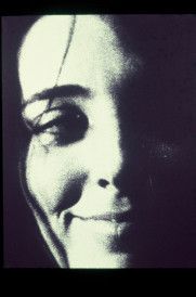 Vrouwengezicht en face