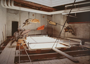 Sculptuur voor het moment tussen de vloeren, Gemeentemuseum Arnhem